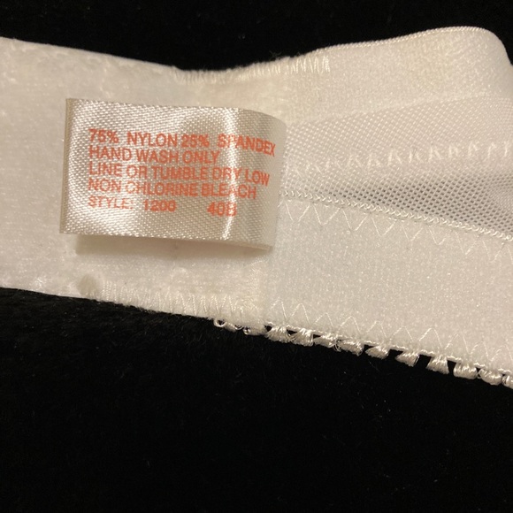 Almost U Wireless Camisole Bra Style 1200 40B 42B - Picture 10 of 12